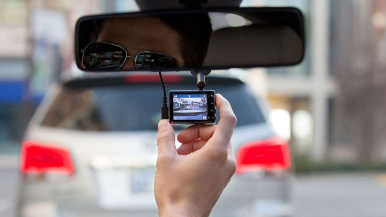 Why You Should Use Car Dashboard Camera 6 Reasons